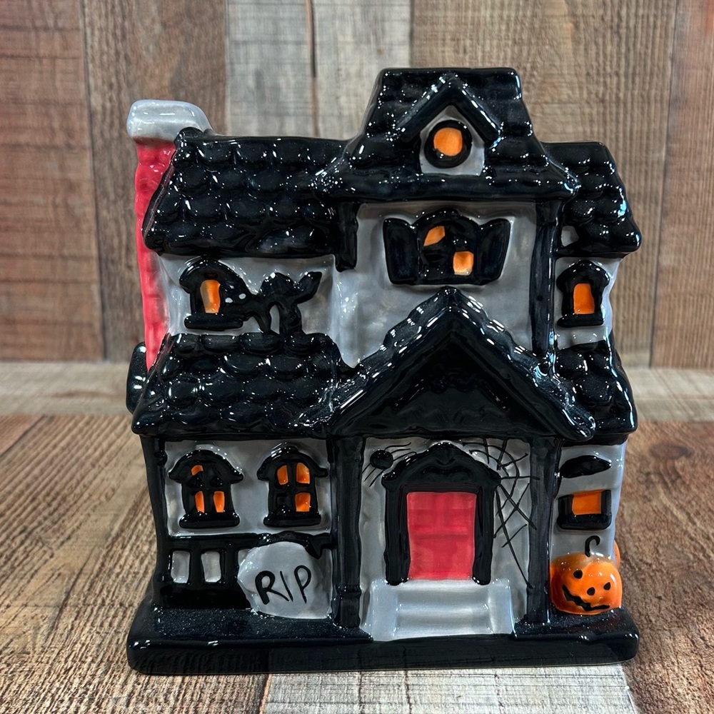 Yankee Candle Spooky House Halloween Ceramic Candle‎ Topper Holder Pedestal